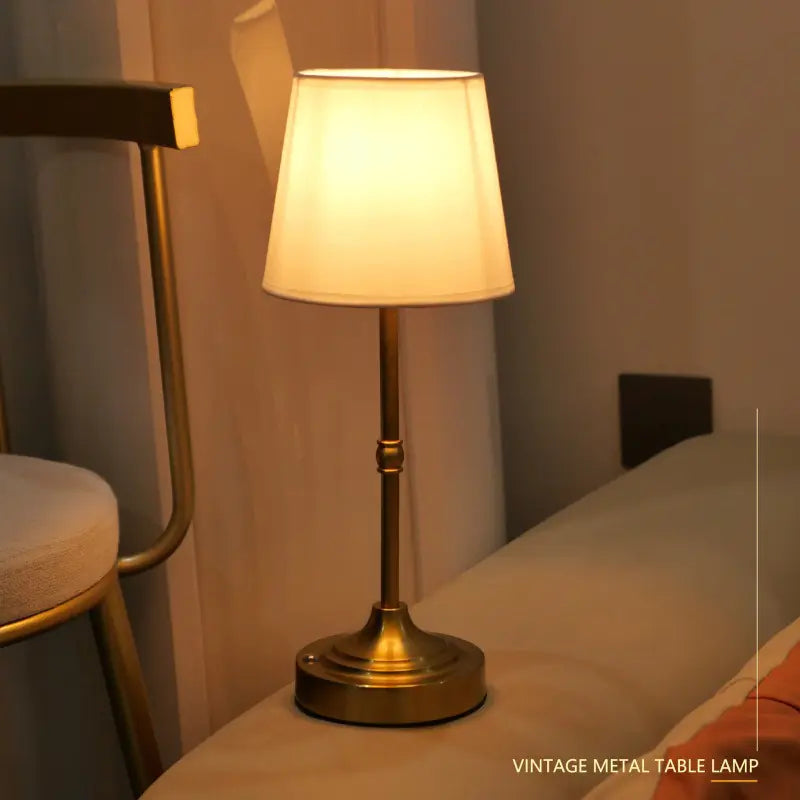 MODERN TABLE LAMP